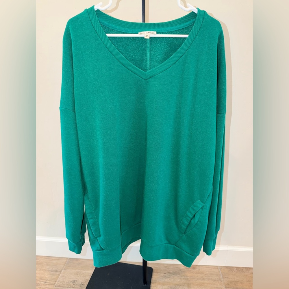 Zenana Outfitters Emerald Green  V-Neck Sweatshirt with Pockets size 3x